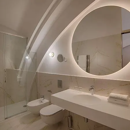 Nh Collection Life Hotel 4*