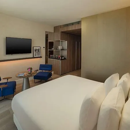 Nh Collection Life Hotel 4*